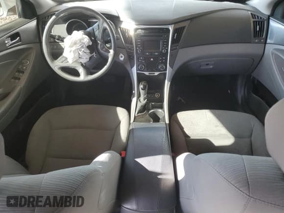 ✅ 2014 Hyundai Sonata • VIN: KMHEC4A42EA109871 • Lot: 52072225. Wystawiony na Copart z przebiegiem 142 203 mil. Bezpłatny archiwum sprzedaży aukcyjnych z USA i szczegółowy raport historii pojazdu na DreamBid. Zdjęcie 8.