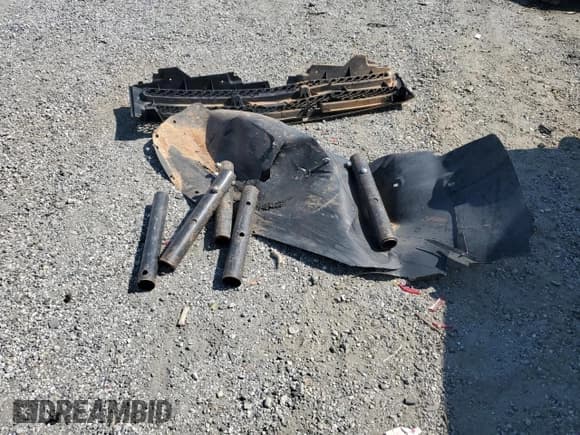 ✅ 2009 Chevrolet Silverado 1500 Work Truck • VIN: 1GCEC19029Z254145 • Lot: 62017835. Wystawiony na Copart z przebiegiem Nie podano. Bezpłatny archiwum sprzedaży aukcyjnych z USA i szczegółowy raport historii pojazdu na DreamBid. Zdjęcie 12.