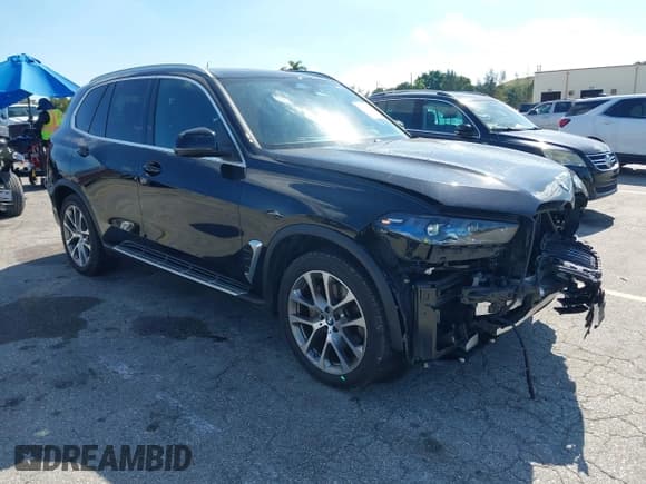 ✅ 2024 BMW X5 sDrive40i • VIN: 5UX13EU05R9U34019 • Лот: 43769120. Опубликован ранее на IAAI с пробегом 34 199 миль. Бесплатный доступ к архиву аукционных продаж из США и подробный отчёт об истории автомобиля на DreamBid. Изображение 1.