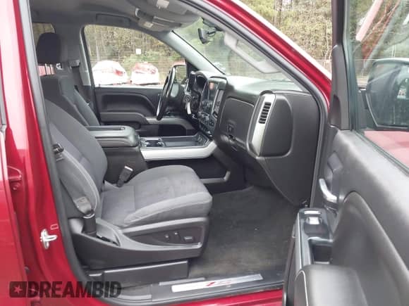 2018 Chevrolet Silverado 1500 LT z VIN 1GCVKREC6JZ176877, wystawiony jako IAAI lot #43559571 z przebiegiem Nie podano mil oraz . Historia ofert i sprzedaży dostępna na DreamBid. Obrazek 5.