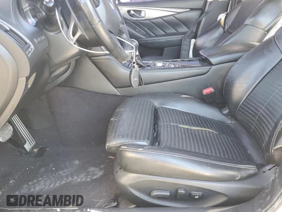 ✅ 2015 Infiniti Q50 Premium • VIN: JN1BV7AP9FM331923 • Lot: 85561025. Wystawiony na Copart z przebiegiem 133 349 mil. Bezpłatny archiwum sprzedaży aukcyjnych z USA i szczegółowy raport historii pojazdu na DreamBid. Zdjęcie 7.