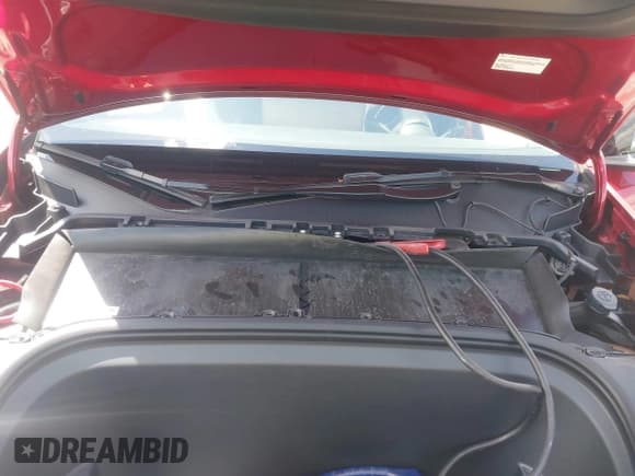 ✅ 2024 Tesla Model Y • VIN: 7SAYGDED7RF045410 • Лот: 42000700. Опубликован ранее на IAAI с пробегом 13 021 миль. Бесплатный доступ к архиву аукционных продаж из США и подробный отчёт об истории автомобиля на DreamBid. Изображение 10.