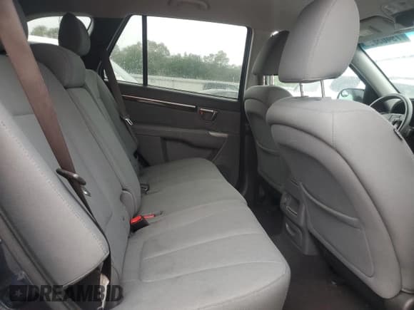 ✅ 2012 Hyundai Santa Fe GLS • VIN: 5XYZG3AB7CG124818 • Lot: 79463594. Listed on Copart with 186,656 mi. Free auction sales archive from the USA and detailed vehicle history report at DreamBid. Image 11.