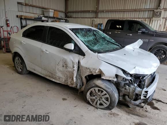 2020 Chevrolet Sonic LS с VIN 1G1JB5SB7L4105019, выставлен на аукционе Copart как лот 55061395 с пробегом 52 913 миль миль и Списание • Salvage title. История ставок и продаж доступна на DreamBid. Изображение 4.