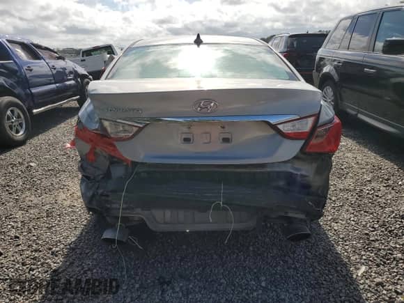 2011 Hyundai Sonata SE с VIN 5NPEC4AC5BH139639, выставлен на аукционе Copart как лот 59845634 с пробегом 188 894 миль миль и Списание • Salvage title. История ставок и продаж доступна на DreamBid. Изображение 6.