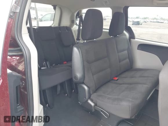 ✅ 2020 Dodge Grand Caravan SE Plus • VIN: 2C4RDGBG8LR241247 • Lot: 43384415. Wystawiony na IAAI z przebiegiem 155 456 mil. Bezpłatny archiwum sprzedaży aukcyjnych z USA i szczegółowy raport historii pojazdu na DreamBid. Zdjęcie 8.