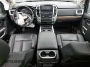 ✅ 2021 Nissan Titan SL • VIN: 1N6AA1ED9MN505396 • Lot: 75060034. Wystawiony na Copart z przebiegiem 35 618 mil. Bezpłatny archiwum sprzedaży aukcyjnych z USA i szczegółowy raport historii pojazdu na DreamBid. Zdjęcie 8.