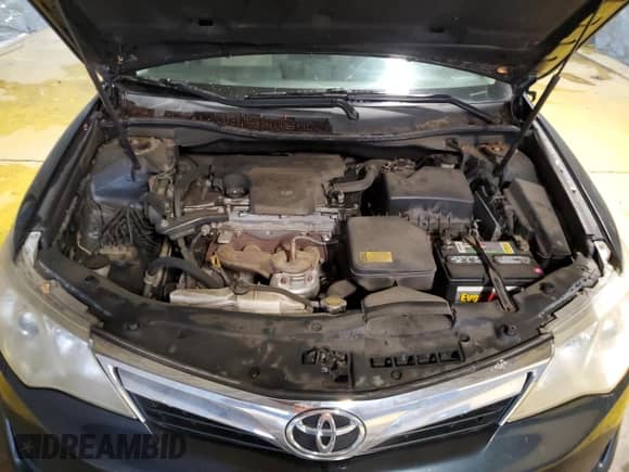 2013 Toyota Camry L z VIN 4T4BF1FK8DR286055, wystawiony jako Copart lot #70346645 z przebiegiem 198 456 mil mil oraz Czysty tytuł • Clean title. Historia ofert i sprzedaży dostępna na DreamBid. Obrazek 11.