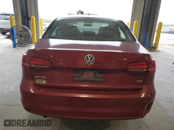 ✅ 2017 Volkswagen Jetta S • VIN: 3VW2B7AJ7HM313975 • Лот: 86447635. Опубликован ранее на Copart с пробегом 162 096 миль. Бесплатный доступ к архиву аукционных продаж из США и подробный отчёт об истории автомобиля на DreamBid. Изображение 6.