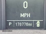 ✅ 2016 Chevrolet Silverado 1500 Work Truck • VIN: 1GCNKNEHXGZ213832 • Lot: 42487926. Wystawiony na IAAI z przebiegiem 178 778 mil. Bezpłatny archiwum sprzedaży aukcyjnych z USA i szczegółowy raport historii pojazdu na DreamBid. Zdjęcie 15.