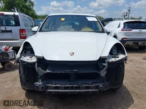 ✅ 2014 Porsche Cayenne • VIN: WP1AA2A28ELA03925 • Лот: 42514776. Опубликован ранее на IAAI с пробегом 203 463 миль. Бесплатный доступ к архиву аукционных продаж из США и подробный отчёт об истории автомобиля на DreamBid. Изображение 13.