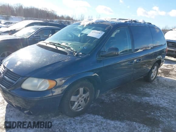 ✅ 2007 Dodge Grand Caravan SXT • VIN: 2D4GP44L37R281106 • Lot: 43923267. Listed on IAAI with 132,332 mi. Free auction sales archive from the USA and detailed vehicle history report at DreamBid. Image 2.