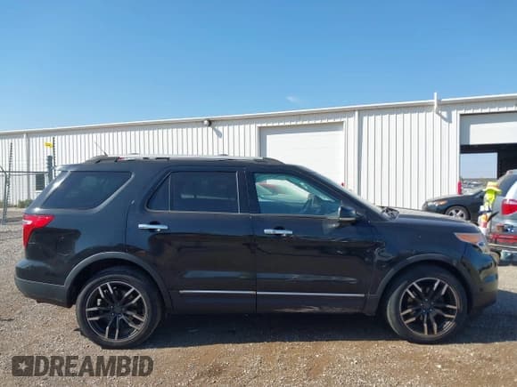 ✅ 2013 Ford Explorer Limited • VIN: 1FM5K8F89DGA69788 • Lot: 43339069. Wystawiony na IAAI z przebiegiem 149 699 mil. Bezpłatny archiwum sprzedaży aukcyjnych z USA i szczegółowy raport historii pojazdu na DreamBid. Zdjęcie 13.