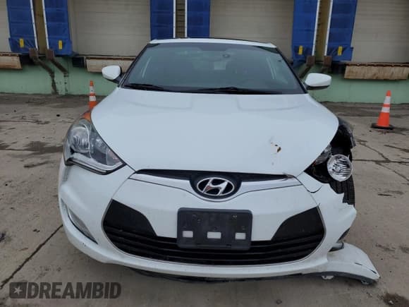 ✅ 2016 Hyundai Veloster • VIN: KMHTC6AD4GU274812 • Lot: 47850345. Wystawiony na Copart z przebiegiem 126 359 mil. Bezpłatny archiwum sprzedaży aukcyjnych z USA i szczegółowy raport historii pojazdu na DreamBid. Zdjęcie 5.