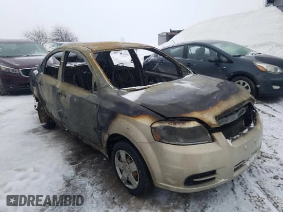 ✅ 2011 Chevrolet Aveo 1LT • VIN: 3G1TB5DG2BL106637 • Lot: 48898245. Wystawiony na Copart z przebiegiem Nie podano. Bezpłatny archiwum sprzedaży aukcyjnych z USA i szczegółowy raport historii pojazdu na DreamBid. Zdjęcie 4.