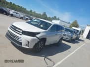 ✅ 2017 Toyota Highlander XLE • VIN: 5TDJZRFH6HS512852 • Лот: 43225403. Опубликован ранее на IAAI с пробегом 101 414 миль. Бесплатный доступ к архиву аукционных продаж из США и подробный отчёт об истории автомобиля на DreamBid. Изображение 2.