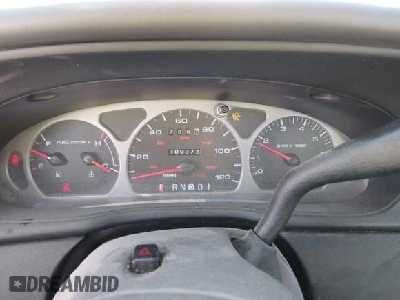 ✅ 1999 Ford Taurus SE • VIN: 1FAFP53U1XG314975 • Lot: 43888557. Wystawiony na IAAI z przebiegiem 109 373 mil. Bezpłatny archiwum sprzedaży aukcyjnych z USA i szczegółowy raport historii pojazdu na DreamBid. Zdjęcie 7.