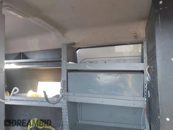 ✅ 2010 Ford Transit Connect XLT • VIN: NM0LS7BNXAT039586 • Lot: 43619608. Wystawiony na IAAI z przebiegiem 259 924 mil. Bezpłatny archiwum sprzedaży aukcyjnych z USA i szczegółowy raport historii pojazdu na DreamBid. Zdjęcie 8.