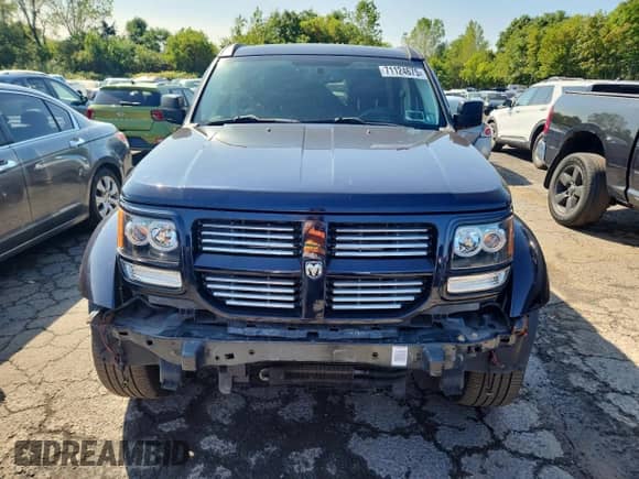 2011 Dodge Nitro Shock with VIN 1D4PT7GX1BW576300, listed as a Copart auction lot 71124675 with 86,382 mi miles and Salvage title. Bid and sale history available at DreamBid. Image 5.