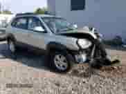 2007 Hyundai Tucson SE z VIN KM8JN72D27U640529, wystawiony jako Copart lot #72318784 z przebiegiem Nie podano mil oraz Szkoda całkowita • Salvage title. Historia ofert i sprzedaży dostępna na DreamBid. Obrazek 4.