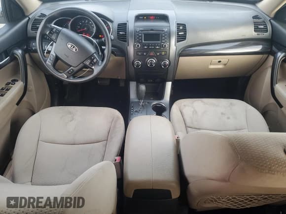 ✅ 2012 Kia Sorento LX • VIN: 5XYKTCA63CG252408 • Lot: 92270245. Listed on Copart with 151,868 mi. Free auction sales archive from the USA and detailed vehicle history report at DreamBid. Image 8.