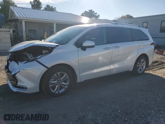 ✅ 2024 Toyota Sienna Platinum • VIN: 5TDESKFC0RS145322 • Лот: 85955075. Опубликован ранее на Copart с пробегом 20 656 миль. Бесплатный доступ к архиву аукционных продаж из США и подробный отчёт об истории автомобиля на DreamBid. Изображение 1.