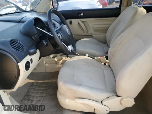 ✅ 1999 Volkswagen Beetle GLS • VIN: 3VWCA21C5XM403412 • Лот: 67034555. Опубликован ранее на Copart с пробегом 150 377 миль. Бесплатный доступ к архиву аукционных продаж из США и подробный отчёт об истории автомобиля на DreamBid. Изображение 7.