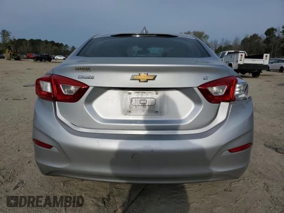 ✅ 2017 Chevrolet Cruze LT • VIN: 1G1BE5SM9H7218067 • Lot: 46882443. Listed on Copart with 88,031 mi. Free auction sales archive from the USA and detailed vehicle history report at DreamBid. Image 6.