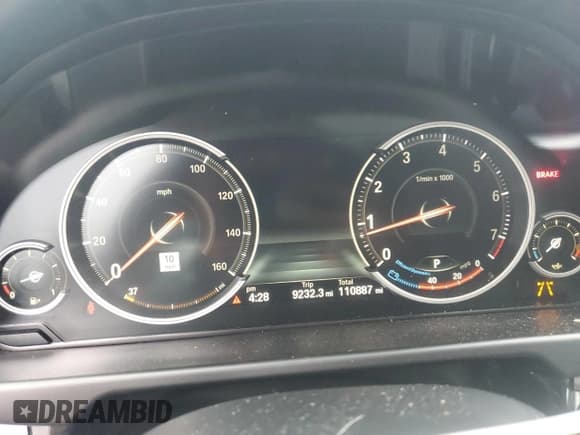 ✅ 2018 BMW X6 xDrive50i • VIN: 5UXKU6C50J0Z66503 • Lot: 86479685. Wystawiony na Copart z przebiegiem 110 887 mil. Bezpłatny archiwum sprzedaży aukcyjnych z USA i szczegółowy raport historii pojazdu na DreamBid. Zdjęcie 9.