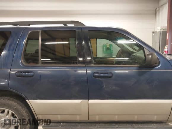 ✅ 2005 Mercury Mountaineer • VIN: 4M2ZU86E75ZJ27953 • Лот: 41507206. Опубликован ранее на IAAI с пробегом 185 291 миль. Бесплатный доступ к архиву аукционных продаж из США и подробный отчёт об истории автомобиля на DreamBid. Изображение 13.