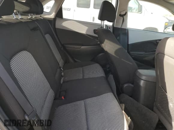 ✅ 2019 Hyundai Kona SE • VIN: KM8K12AA3KU235301 • Лот: 76744274. Опубликован ранее на Copart с пробегом 87 143 миль. Бесплатный доступ к архиву аукционных продаж из США и подробный отчёт об истории автомобиля на DreamBid. Изображение 10.