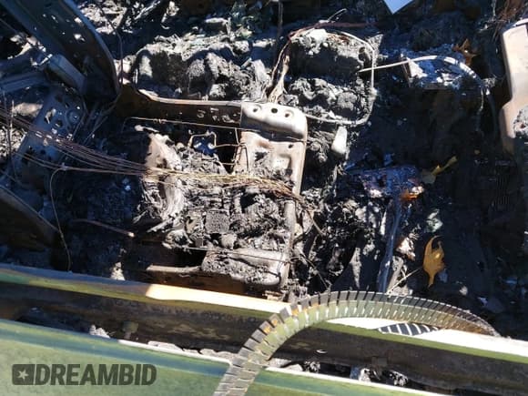 ✅ 2017 Ram 1500 Laramie • VIN: 1C6RR7NM4HS877020 • Lot: 40620689. Wystawiony na IAAI z przebiegiem Nie podano. Bezpłatny archiwum sprzedaży aukcyjnych z USA i szczegółowy raport historii pojazdu na DreamBid. Zdjęcie 5.