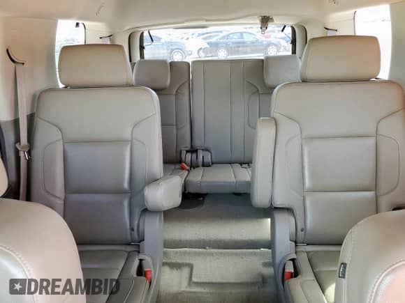 2016 Chevrolet Tahoe LTZ с VIN 1GNSKCKC6GR264493, выставлен на аукционе Copart как лот 84283015 с пробегом 142 412 миль миль и Списание • Salvage title. История ставок и продаж доступна на DreamBid. Изображение 10.