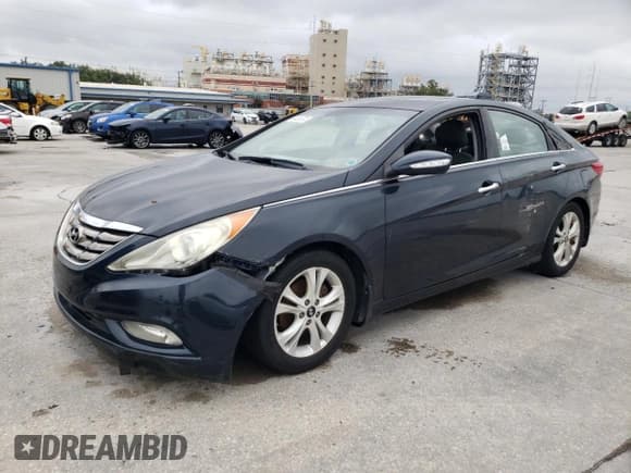 ✅ 2011 Hyundai Sonata SE • VIN: 5NPEC4AC1BH142960 • Lot: 69755574. Listed on Copart with 165,393 mi. Free auction sales archive from the USA and detailed vehicle history report at DreamBid. Image 1.