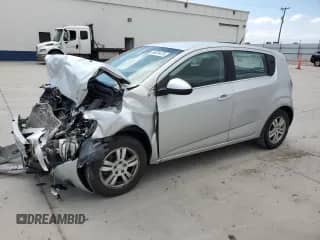 2013 Chevrolet Sonic LT с VIN 1G1JD6SB3D4178454, выставлен на аукционе Copart как лот 55674475 с пробегом 203 723 миль миль и Списание • Salvage title. История ставок и продаж доступна на DreamBid. Изображение 1.