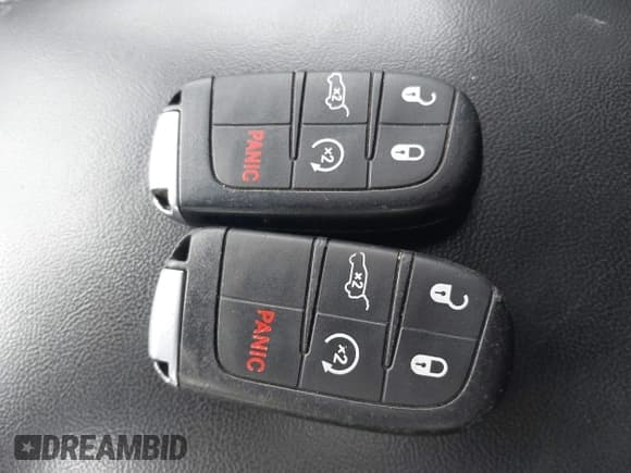 ✅ 2019 Jeep Grand Cherokee Laredo • VIN: 1C4RJFAGXKC625851 • Lot: 42804845. Wystawiony na IAAI z przebiegiem 77 303 mil. Bezpłatny archiwum sprzedaży aukcyjnych z USA i szczegółowy raport historii pojazdu na DreamBid. Zdjęcie 11.