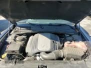 ✅ 2020 Dodge Challenger R/T 50th Anniversary • VIN: 2C3CDZBT5LH130955 • Lot: 50390025. Wystawiony na Copart z przebiegiem 54 012 mil. Bezpłatny archiwum sprzedaży aukcyjnych z USA i szczegółowy raport historii pojazdu na DreamBid. Zdjęcie 14.