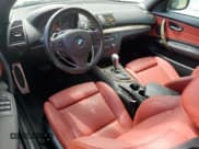 ✅ 2011 BMW 1 Series 128i • VIN: WBAUL7C58BVM79232 • Лот: 81809365. Опубликован ранее на Copart с пробегом 71 941 миль. Бесплатный доступ к архиву аукционных продаж из США и подробный отчёт об истории автомобиля на DreamBid. Изображение 8.