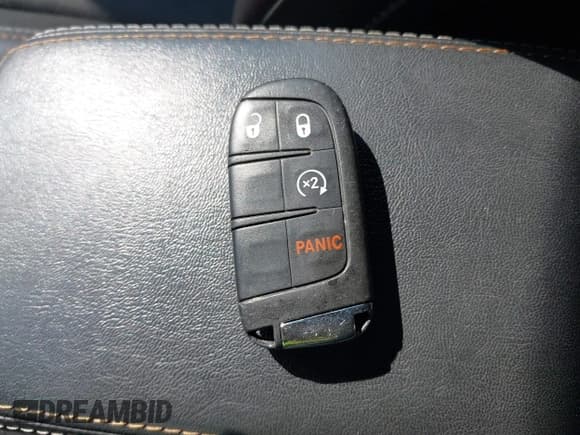 ✅ 2018 Jeep Compass Latitude • VIN: 3C4NJCBB0JT502515 • Lot: 42934546. Wystawiony na IAAI z przebiegiem 77 123 mil. Bezpłatny archiwum sprzedaży aukcyjnych z USA i szczegółowy raport historii pojazdu na DreamBid. Zdjęcie 11.