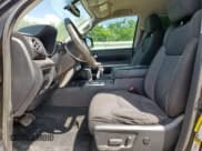 ✅ 2016 Toyota Tundra SR5 • VIN: 5TFEM5F14GX104810 • Лот: 59565325. Опубликован ранее на Copart с пробегом 166 553 миль. Бесплатный доступ к архиву аукционных продаж из США и подробный отчёт об истории автомобиля на DreamBid. Изображение 7.