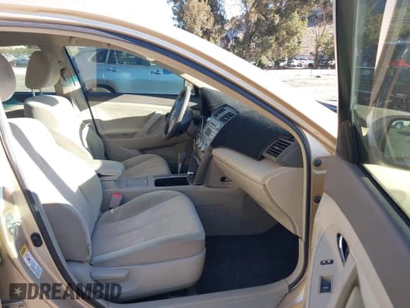 ✅ 2010 Toyota Camry XLE • VIN: 4T4BF3EK9AR023761 • Лот: 43779549. Опубликован ранее на IAAI с пробегом 129 347 миль. Бесплатный доступ к архиву аукционных продаж из США и подробный отчёт об истории автомобиля на DreamBid. Изображение 5.