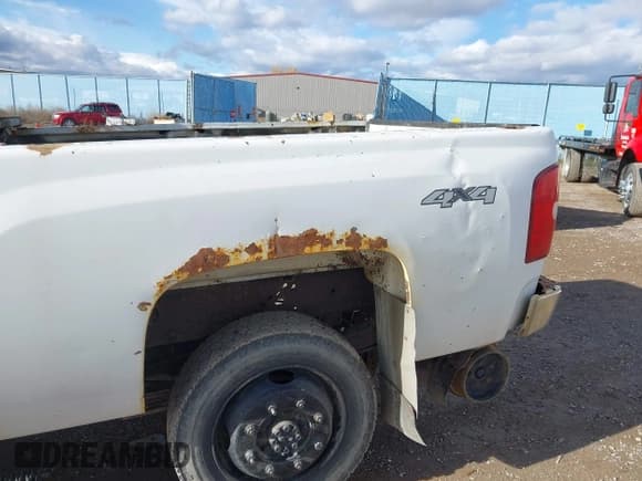 ✅ 2010 Chevrolet Silverado 3500HD • VIN: 1GC4KZBG5AF122782 • Lot: 43437333. Listed on IAAI with 311,710 mi. Free auction sales archive from the USA and detailed vehicle history report at DreamBid. Image 6.