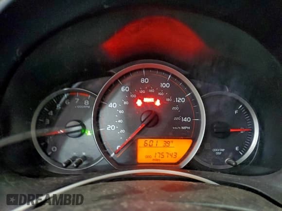 ✅ 2012 Toyota Yaris LE • VIN: JTDJTUD32CD513089 • Лот: 95455905. Опубликован ранее на Copart с пробегом 175 743 миль. Бесплатный доступ к архиву аукционных продаж из США и подробный отчёт об истории автомобиля на DreamBid. Изображение 9.