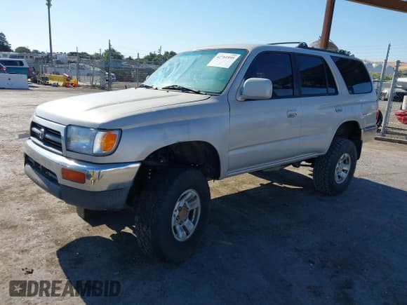 ✅ 1996 Toyota 4Runner SR5 • VIN: JT3HN86R4T0045878 • Lot: 42761895. Wystawiony na IAAI z przebiegiem 386 483 mil. Bezpłatny archiwum sprzedaży aukcyjnych z USA i szczegółowy raport historii pojazdu na DreamBid. Zdjęcie 2.