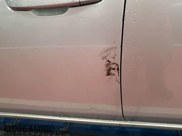 2022 Chevrolet Silverado 2500HD LT z VIN 1GC1YNE75NF224188, wystawiony jako IAAI lot #43071319 z przebiegiem 139 211 mil mil oraz . Historia ofert i sprzedaży dostępna na DreamBid. Obrazek 1.