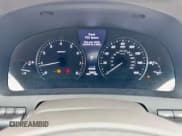 ✅ 2017 Lexus LS 460 • VIN: JTHBL5EF2H5143975 • Лот: 93981775. Опубликован ранее на Copart с пробегом 28 603 миль. Бесплатный доступ к архиву аукционных продаж из США и подробный отчёт об истории автомобиля на DreamBid. Изображение 8.