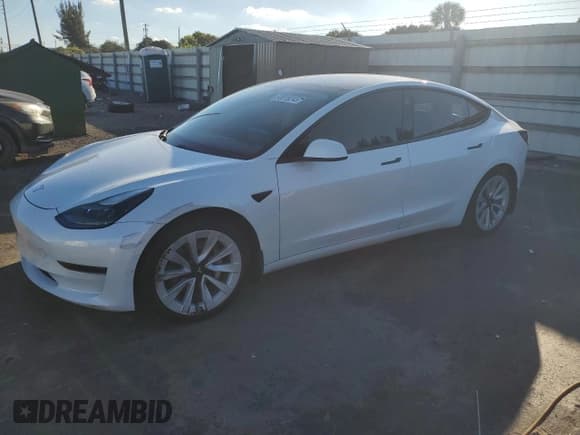 ✅ 2021 Tesla Model 3 Standard Range Plus • VIN: 5YJ3E1EA1MF064478 • Lot: 93518245. Wystawiony na Copart z przebiegiem 56 150 mil. Bezpłatny archiwum sprzedaży aukcyjnych z USA i szczegółowy raport historii pojazdu na DreamBid. Zdjęcie 1.