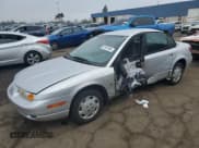 ✅ 2002 Saturn SL • VIN: 1G8ZH528X2Z158256 • Lot: 81481665. Wystawiony na Copart z przebiegiem 68 172 mil. Bezpłatny archiwum sprzedaży aukcyjnych z USA i szczegółowy raport historii pojazdu na DreamBid. Zdjęcie 1.