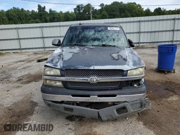 2005 Chevrolet Silverado 1500 LS z VIN 2GCEC19V551178113, wystawiony jako Copart lot #69581774 z przebiegiem 247 635 mil mil oraz Szkoda całkowita • Salvage title. Historia ofert i sprzedaży dostępna na DreamBid. Obrazek 5.
