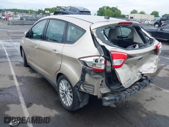 ✅ 2018 Ford C-Max SE • VIN: 1FADP5AU0JL103419 • Lot: 42220919. Wystawiony na IAAI z przebiegiem 68 680 mil. Bezpłatny archiwum sprzedaży aukcyjnych z USA i szczegółowy raport historii pojazdu na DreamBid. Zdjęcie 3.